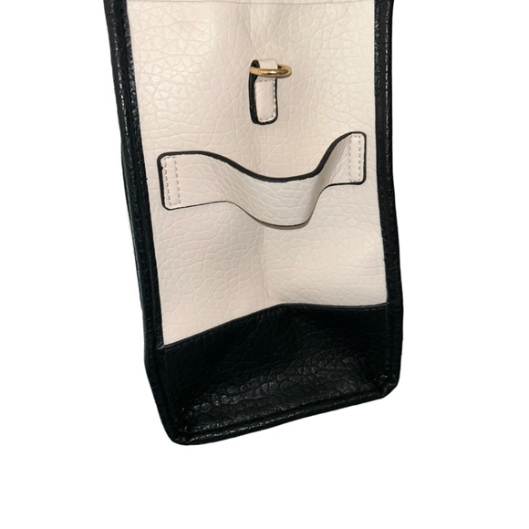 The Tote Bag - Picture 3 of 7